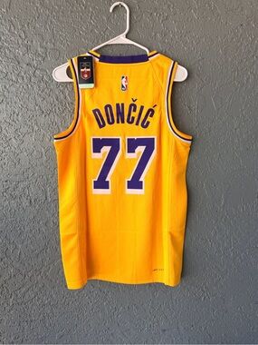 Los Angeles Doncic Yellow Basketball Jersey Men
